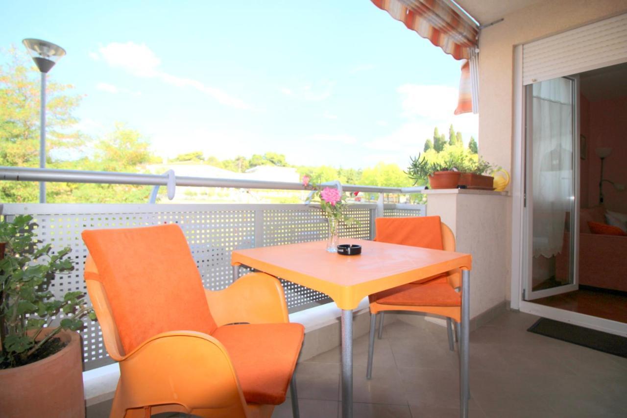 Apartment Vojka In City Center Poreč Exterior foto